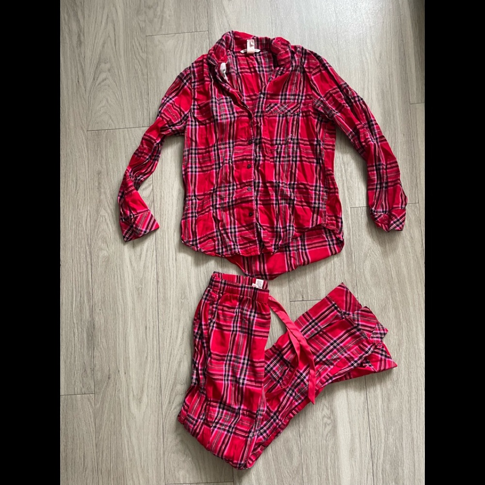 Victoria’s Secret pajama set